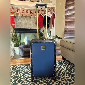 Vince Camuto 20 inch Luggage/Spinners (Jania Trunk Collection) Hardcase